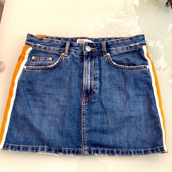 Authentic denim by TRF - denim mini skirt with red and white striped detail - Picture 2 of 7